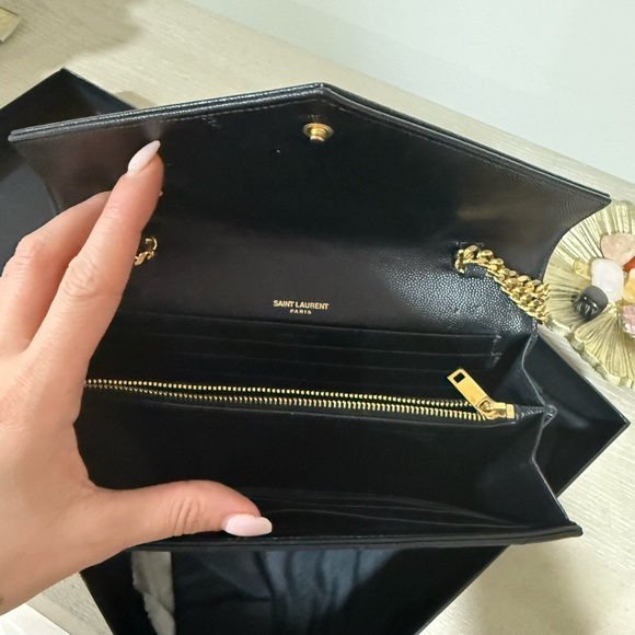 Saint Laurent Classic Cassandre Chain Wallet in Grain De Poudre Leather - Picture 3 of 4